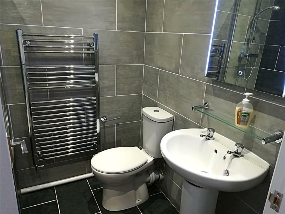 2 Bedroom Modern Apartment, Uplands, 스완지 외부 사진
